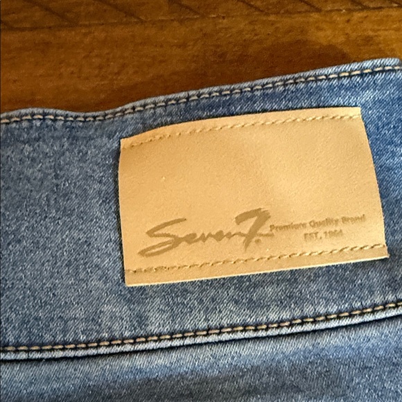 Seven7 Women's High Rise Curvey Jeggings - Picture 7 of 8